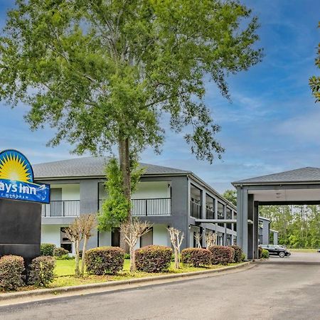 Days Inn By Wyndham Pensacola I-10 Ferry Pass Экстерьер фото
