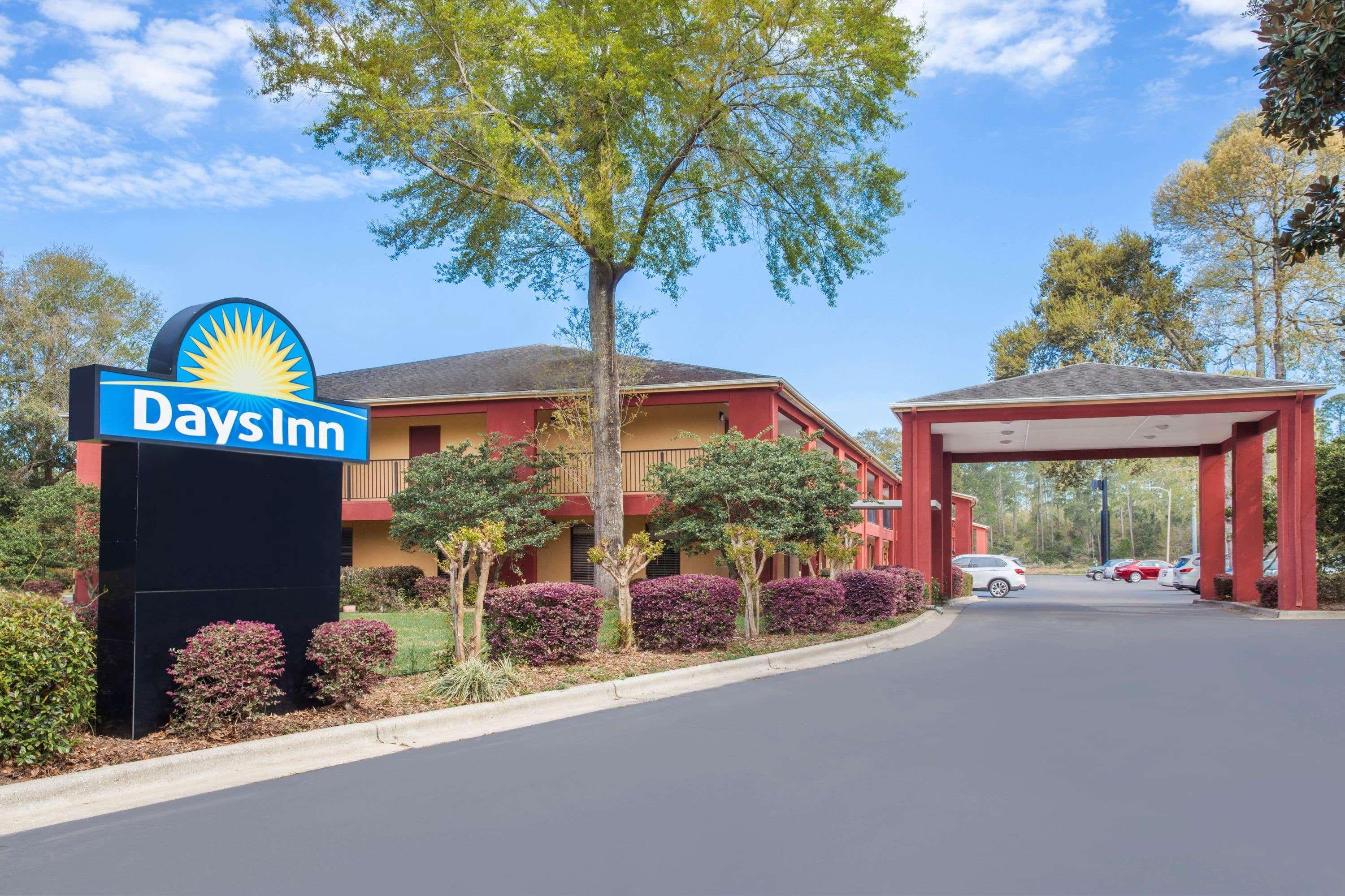 Days Inn By Wyndham Pensacola I-10 Ferry Pass Экстерьер фото