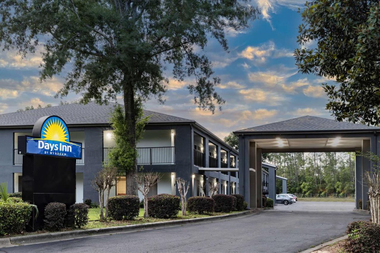 Days Inn By Wyndham Pensacola I-10 Ferry Pass Экстерьер фото