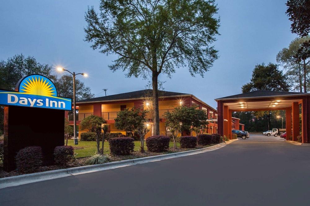 Days Inn By Wyndham Pensacola I-10 Ferry Pass Экстерьер фото